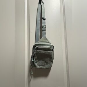 Beis Sport Sling in Slate